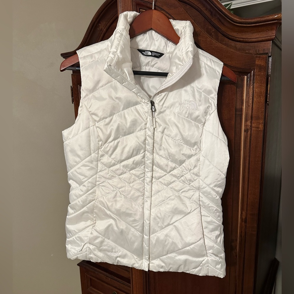 North face small white down vest